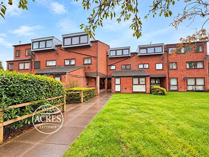 2 Bedroom Flat For Sale In Badgers Bank Road, Four Oaks, Sutton Coldfield, B74