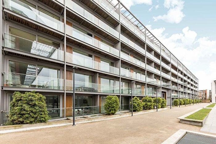 1 Bedroom Flat To Rent In Highbury Stadium Square, Islington, N5