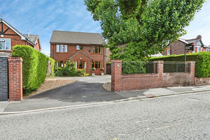 4 Bedroom Detached House For Sale In Cinnamon Lane, Fearnhead, Warrington, Cheshire, WA2