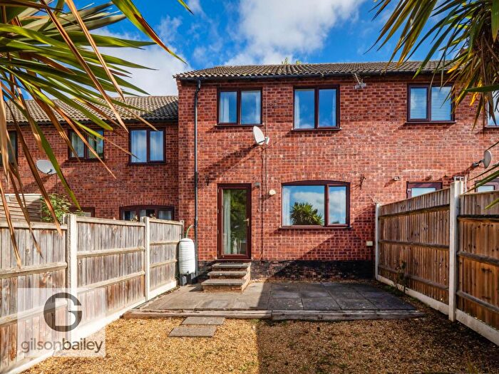 3 Bedroom Terraced House For Sale In Riverdale Court, Brundall, NR13