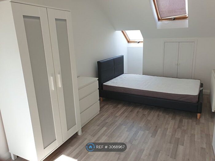 Studio To Rent In Hector Street, London, SE18
