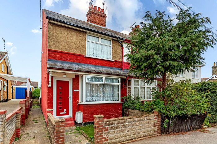 3 Bedroom Semi-Detached House For Sale In Broad Road, Lowestoft, NR32