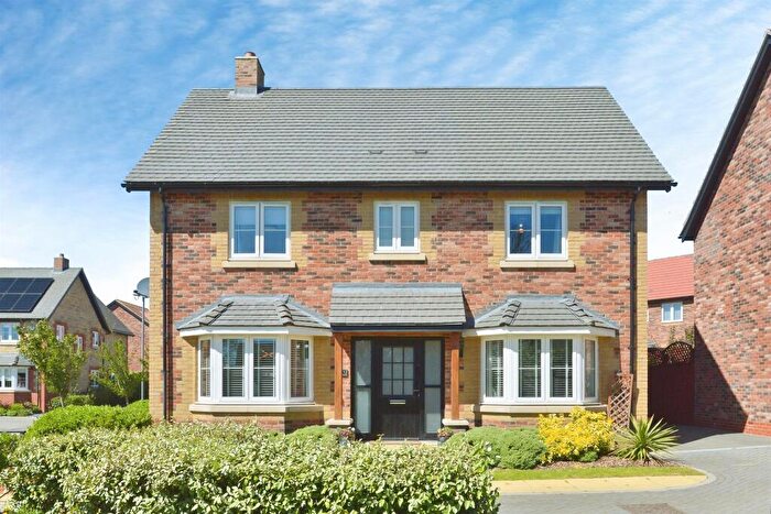 4 Bedroom Detached House For Sale In Keeves Avenue, Hanslope, Milton Keynes, MK19