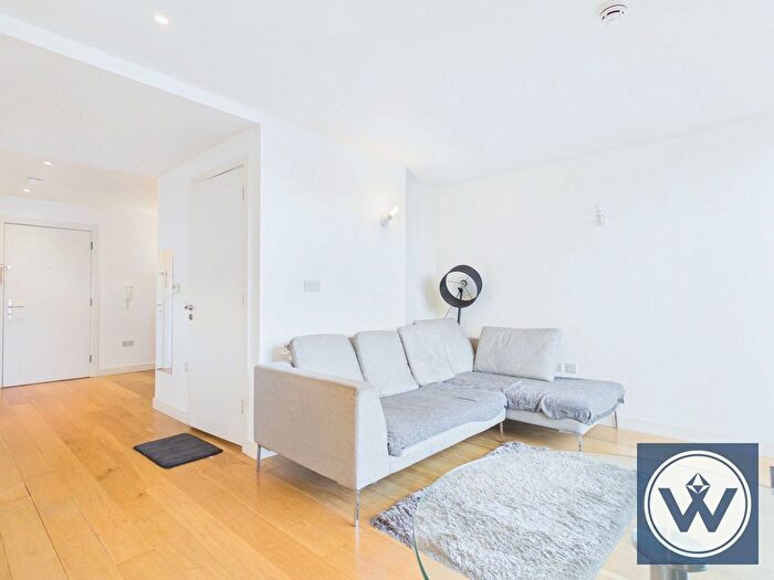 1 Bedroom Studio For Sale In Vantage Building, Station Approach, Hayes, UB3