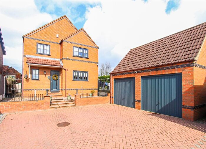4 Bedroom Detached House For Sale In Park Court, North Featherstone, Pontefract, WF7