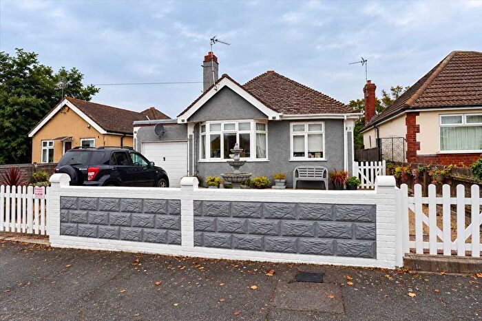 3 Bedroom Bungalow For Sale In Windsor Avenue, Clacton On Sea, CO15