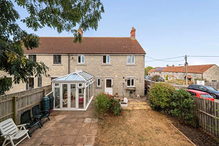 4 Bedroom Semi-Detached House For Sale In Creeches Lane, Walton, BA16