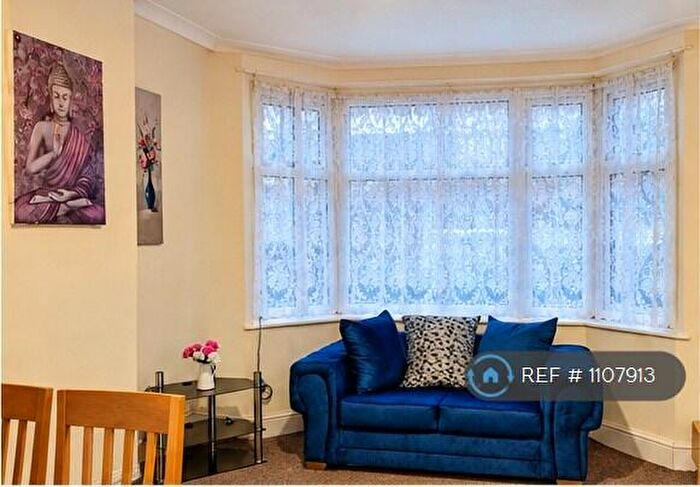 3 Bedroom Terraced House To Rent In The Avenue, Coventry, CV3