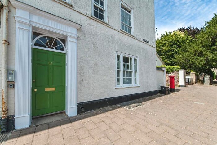 2 Bedroom Apartment For Sale In St. Peter Street, Tiverton, EX16