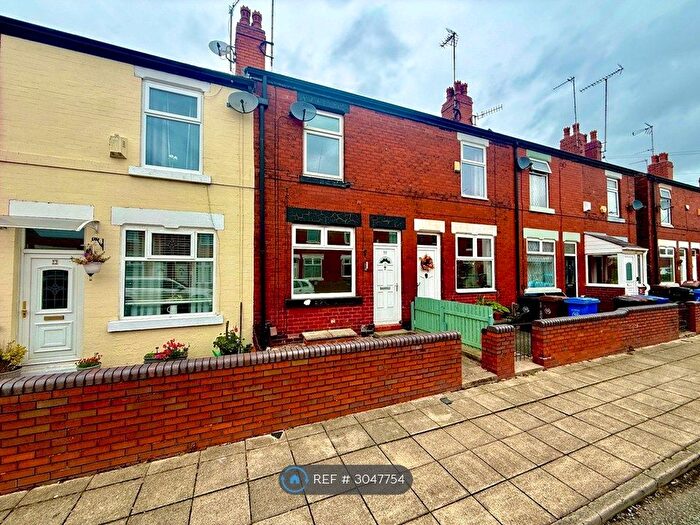 2 Bedroom Terraced House To Rent In Caistor Street, Stockport, SK1