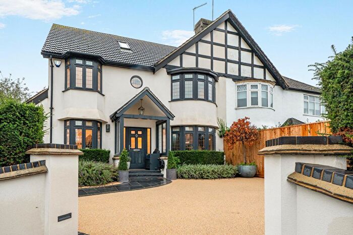 4 Bedroom Semi-Detached House For Sale In Croydon Road, West Wickham, BR4