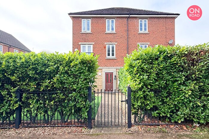 4 Bedroom Semi-Detached House For Sale In Union Square, Great Sankey, Warrington, WA5