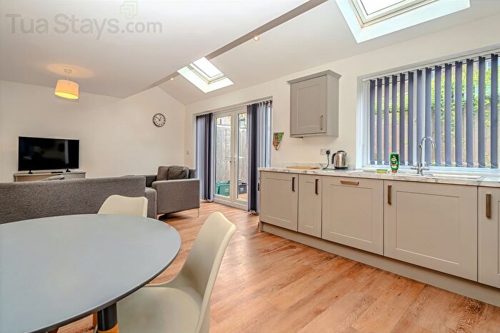 4 Bedroom Terraced House To Rent In Cinderford Close, Bristol, England, BS10