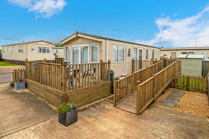 2 Bedroom Caravan For Sale In Cogenhoe, Cogenhoe, NN7