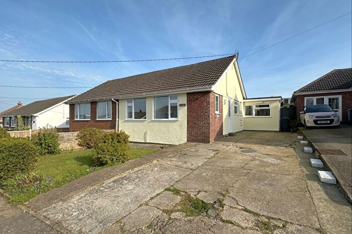 3 Bedroom Semi-Detached Bungalow For Sale In Nelson Park Road, St Margarets-At-Cliffe, CT15