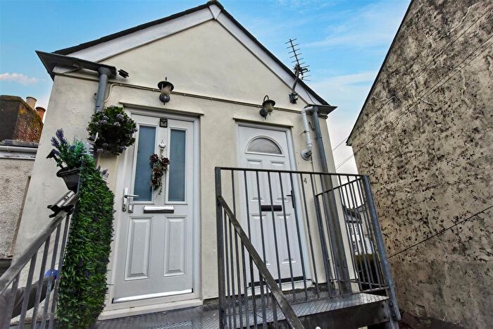 1 Bedroom Flat For Sale In Higher Fore Street, Redruth, TR15