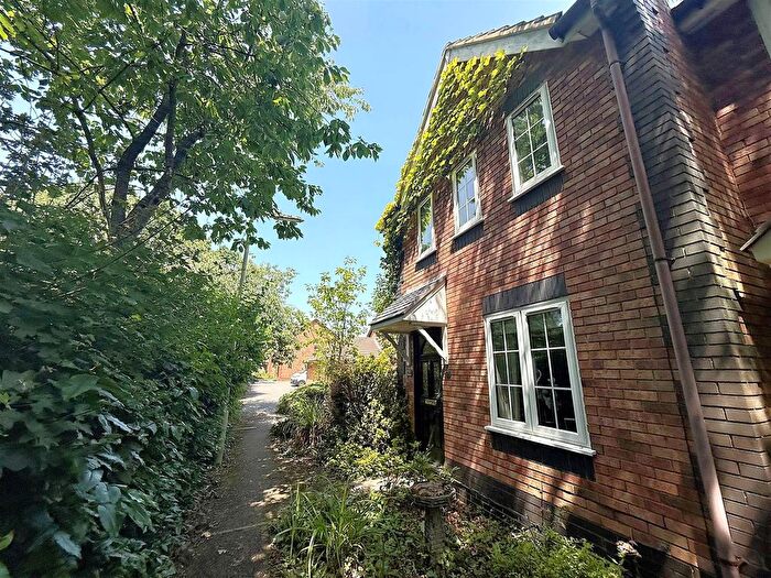 2 Bedroom End Of Terrace House For Sale In Rosemary Gardens, Whiteley, Fareham, PO15