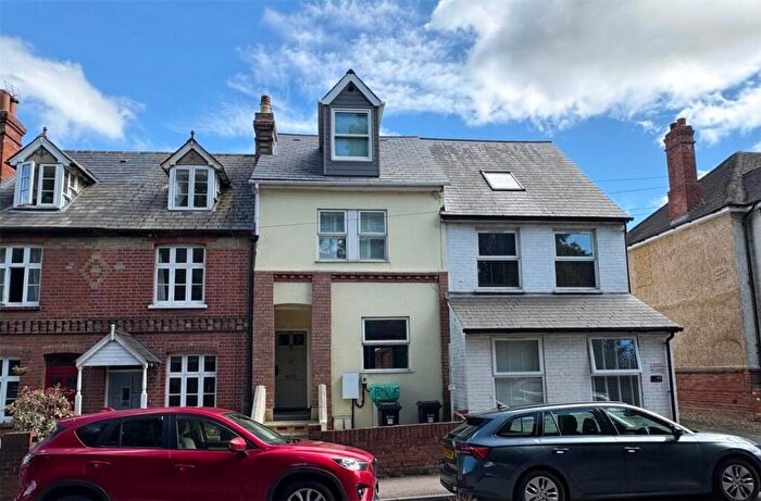 3 Bedroom Apartment For Sale In London Road, Wokingham, Berkshire, RG40