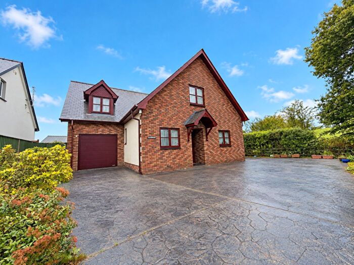 3 Bedroom Detached House For Sale In Felinfach, Lampeter, SA48