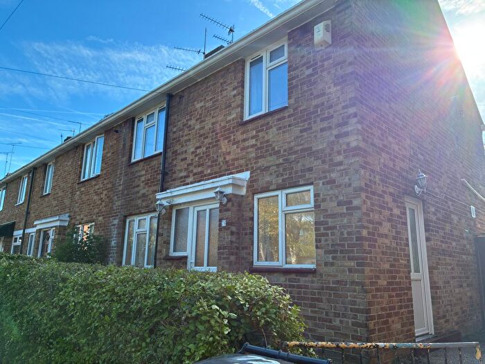 3 Bedroom Barn Conversion To Rent In Church Road, Fratton, PO1