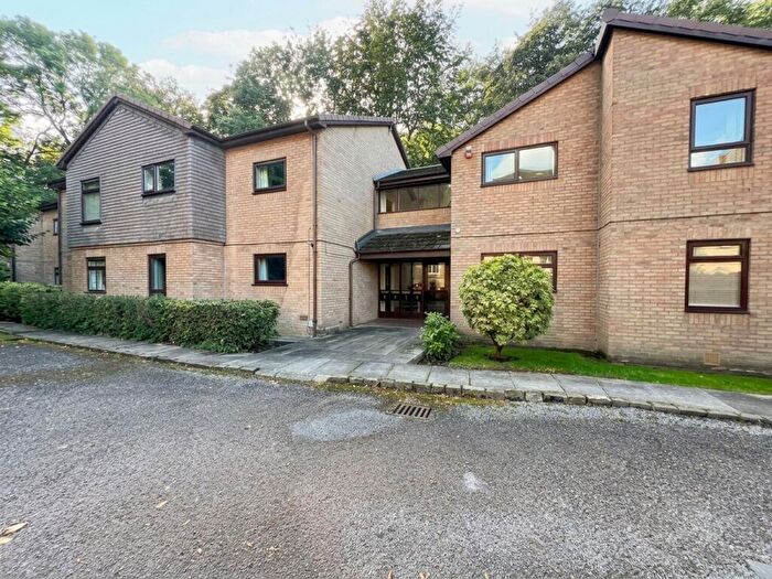 2 Bedroom Flat For Sale In Stableford Avenue, Eccles, M30