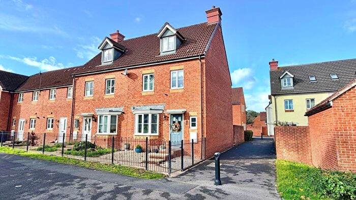 4 Bedroom End Of Terrace House For Sale In Wyatt Way, Chard, Somerset, TA20