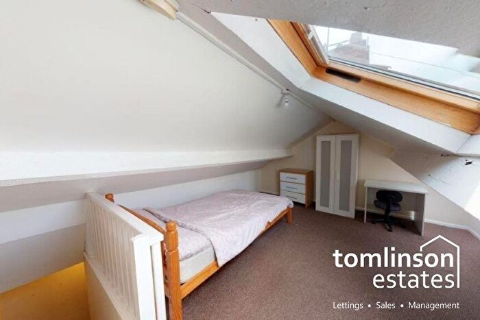 4 Bedroom Terraced House For Sale In Watkin Street, Nottingham, NG3