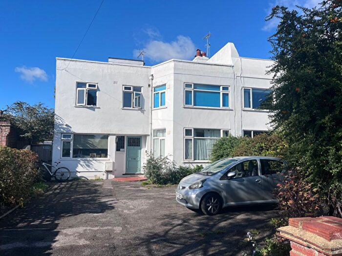 4 Bedroom Semi-Detached House For Sale In Shaftesbury Avenue, Worthing, West Sussex, BN12