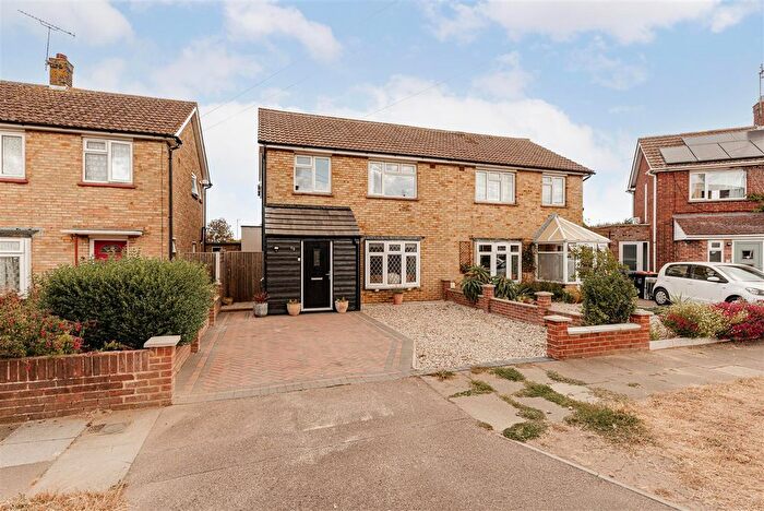 4 Bedroom Property For Sale In Coronation Crescent, Margate, CT9
