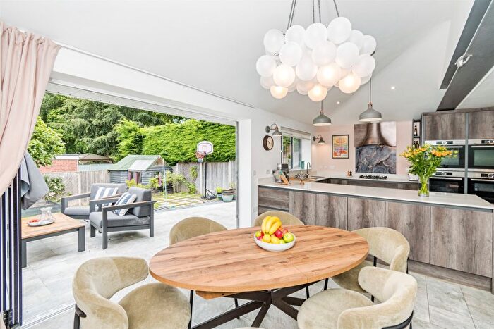 4 Bedroom Detached House For Sale In Redward Road, Rownhams, Southampton, SO16