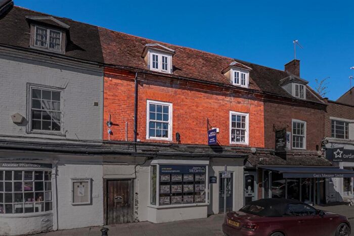 3 Bedroom Apartment For Sale In High Street, Alcester, B49