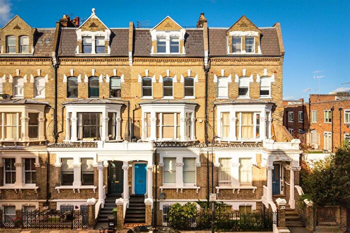 2 Bedroom Flat For Sale In Gwendwr Road, W14