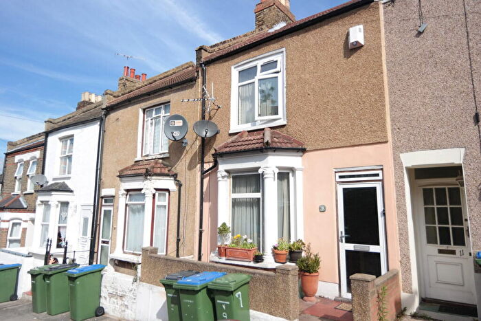 2 Bedroom Terraced House To Rent In Majendie Road, Plumstead, London, SE18