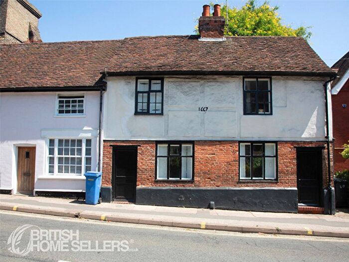 2 Bedroom Semi-Detached House For Sale In Bolton Lane, Ipswich, Suffolk, IP4