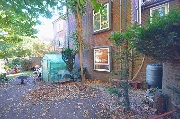 1 Bedroom Flat For Sale In Hamilton Road, Bournemouth, BH1