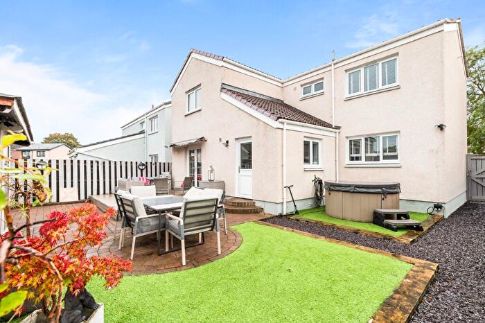 4 Bedroom Detached House For Sale In Craigievar Ave, Carron, Falkirk, FK2