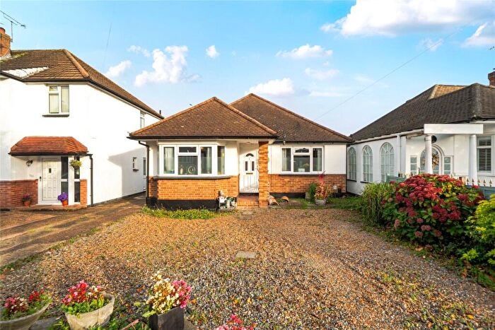 2 Bedroom Bungalow For Sale In Lodge Crescent, Orpington, BR6
