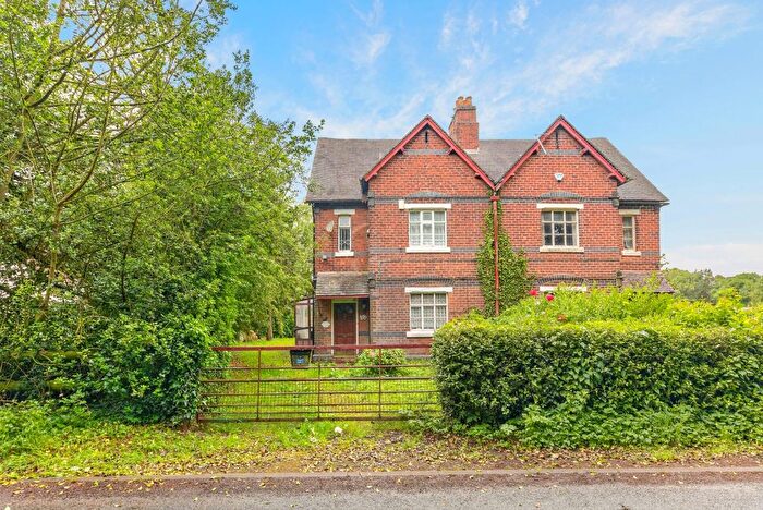 3 Bedroom Semi-Detached House For Sale In Wyrley Lane, Pelsall, Staffordshire, WS3