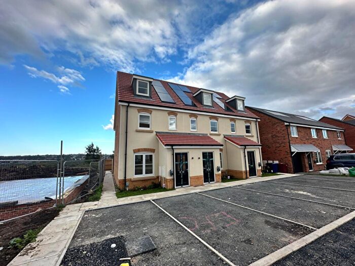 3 Bedroom Semi-Detached House To Rent In The Greenwood, Blackburn, BB2