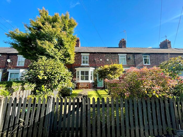 2 Bedroom Terraced House For Sale In Ascol Drive, Plumley, WA16