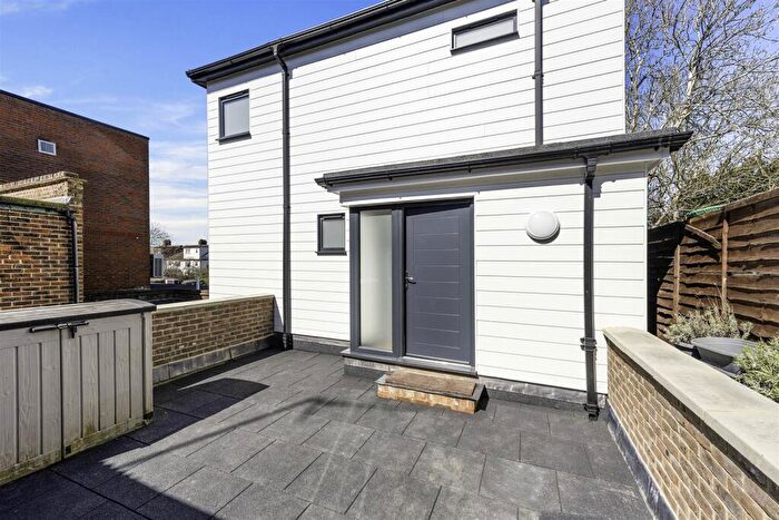 1 Bedroom Apartment To Rent In High Street, Banstead, SM7