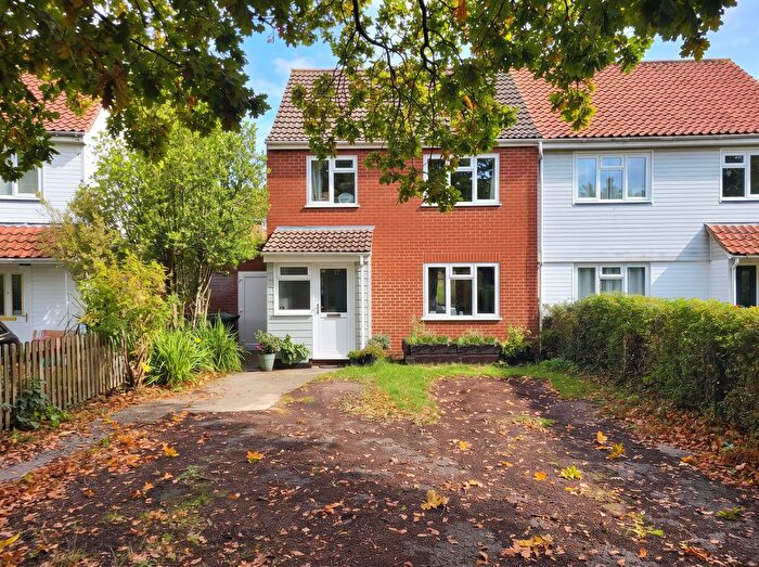 3 Bedroom Semi-Detached House For Sale In Rushington Lane, Rushington Manor, SO40