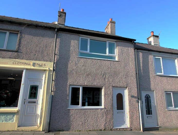 3 Bedroom Terraced House For Sale In High Street, Cemaes Bay, LL67