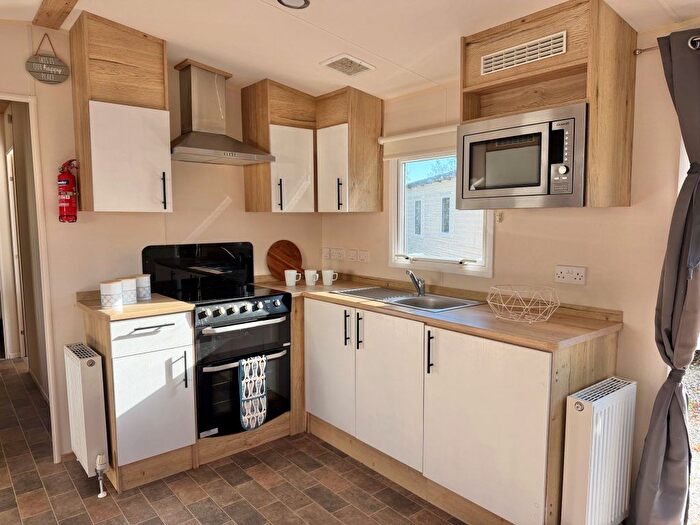 2 Bedroom Park Home For Sale In Bridgerule, Holsworthy, EX22