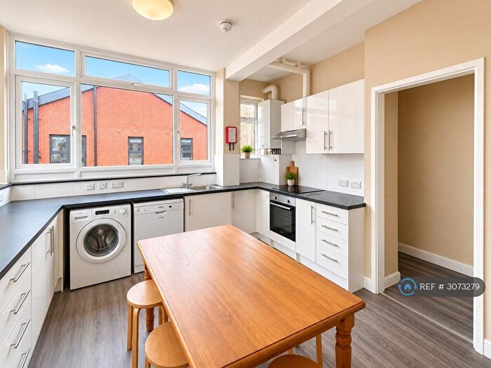 5 Bedroom Maisonette To Rent In Stokes Croft, Bristol, BS1