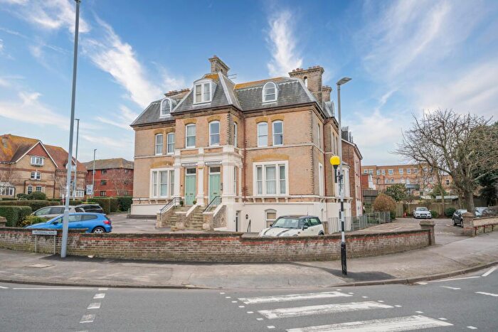 1 Bedroom Maisonette For Sale In Westerhall Road, Weymouth, DT4