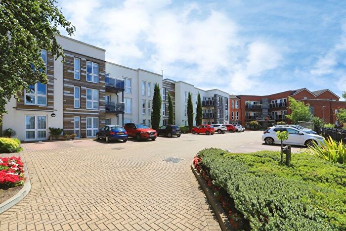 2 Bedroom Flat For Sale In Park Road, Hagley, Stourbridge, DY9