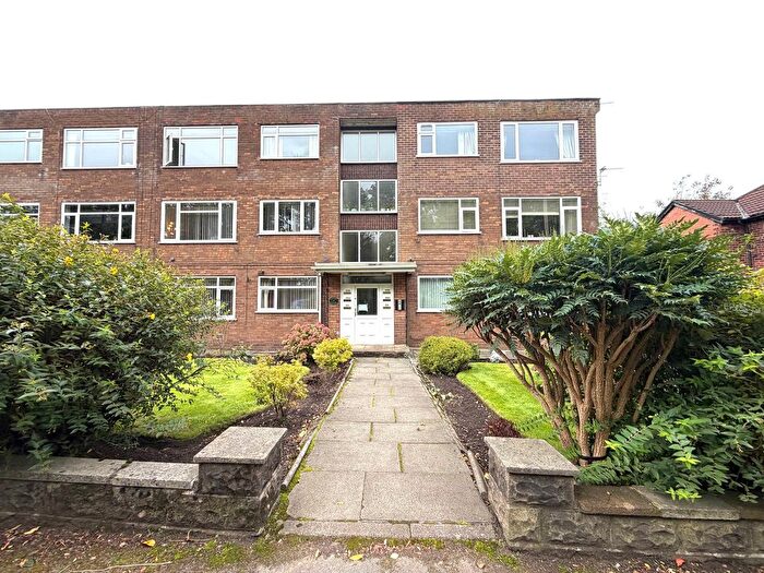 2 Bedroom Flat For Sale In Radcliffe New Road, Whitefield, M45