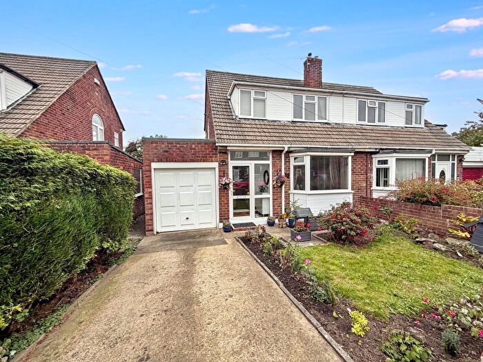 3 Bedroom Semi-Detached House For Sale In Bradley Avenue, Houghton Le Spring, DH5