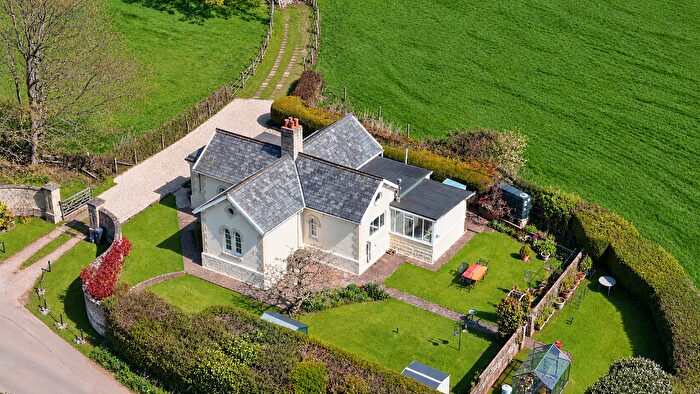 2 Bedroom Bungalow For Sale In Cullompton, EX15